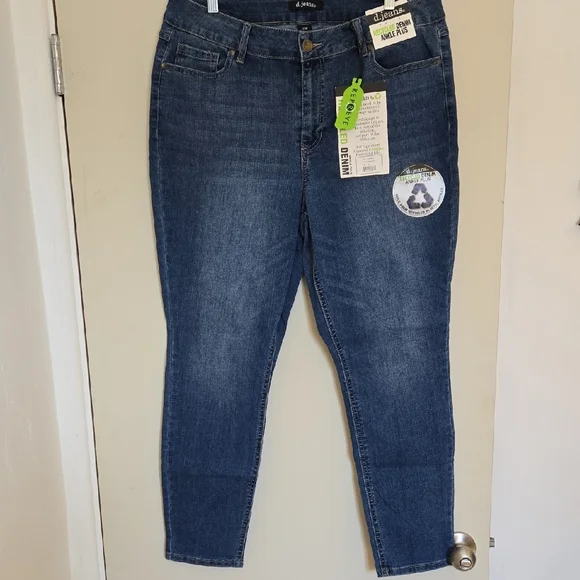 d. jeans Ankle Length, Sz 16W NWT - Picture 1 of 7